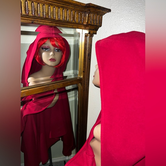 ❤️ MOLINA Crimson RED Hooded Cape Cloak Pancho Scarf IRELAND Cashmere Wool NWOT! - Picture 3 of 16